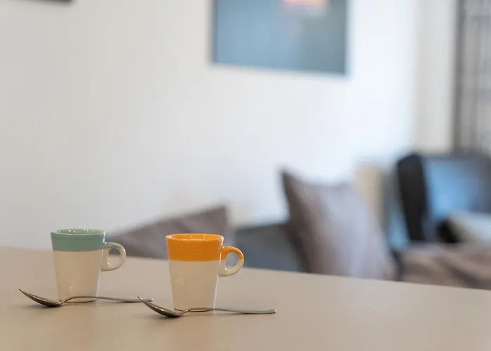 The Dorado 206 ארונה