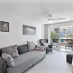 The Dorado 206 Apartman